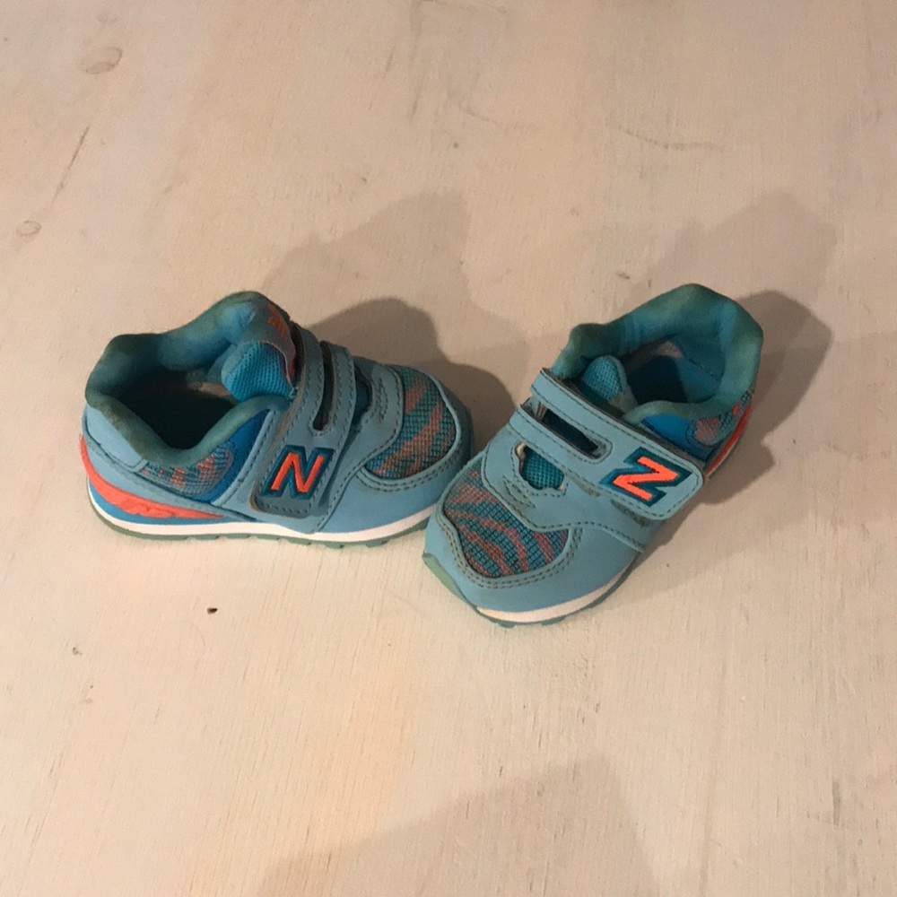 New bounce little girls size 4